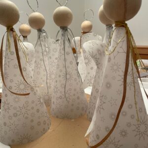 Weihnachtliches Basteln bei den Steinenkircher Landfrauen