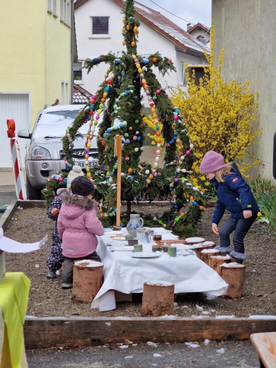 Einweihung Osterbrunnen in Weiler